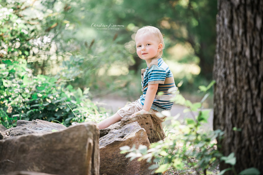 Glenview and Northbrook Child Photography | Christina Freeman Photography | Little boy sitting on rock