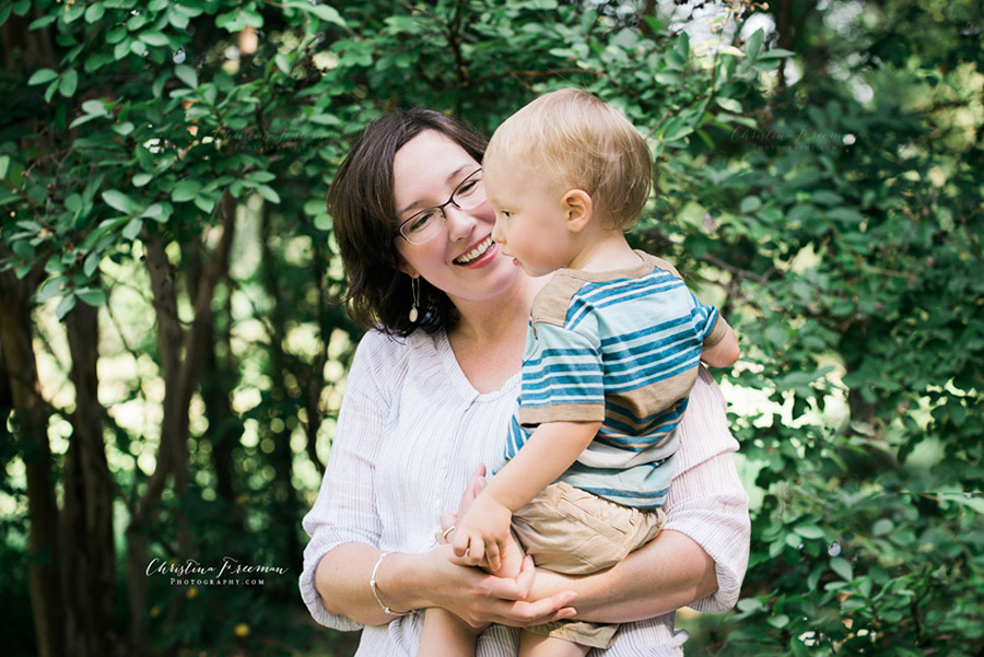 Glenview Northbrook Family and Child Photographer | Christina Freeman Photography | Mother Holding Son