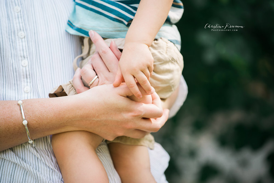 Glenview and Northbrook Family Photographer | Christina Freeman Photography | Mother and Son's Hands